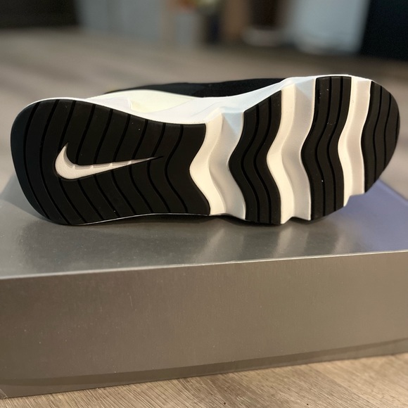 Nike SERENA WILLIAMS DESIGN - Picture 5 of 11